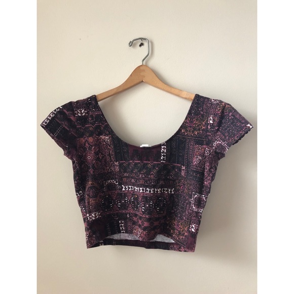 Maroon patterned crop top - Picture 2 of 5